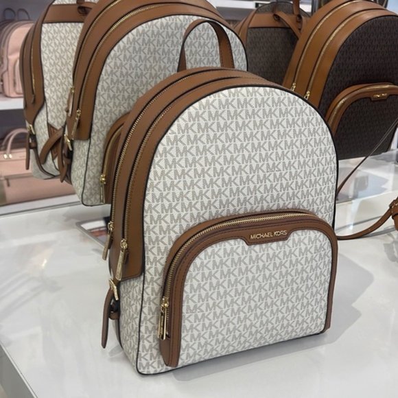 Michael Kors Jaycee Large Zip Pocket Backpack Vanilla - Picture 9 of 16